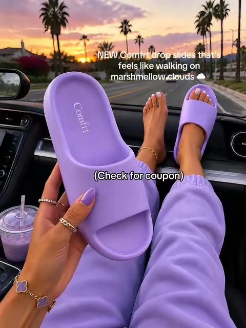 These Comfrt Marshmallow Slides feel like walking on soft, bouncy clouds! The thick 1.4-inch EVA cushioning provides comfortable support while the lightweight slip-on design makes them perfect for lounging at home, running errands, traveling, or wearing after a long day. Available in so many cute colors. #Comfrt #MarshmallowSlides #ComfySlides #CloudSlides #houseslippers 