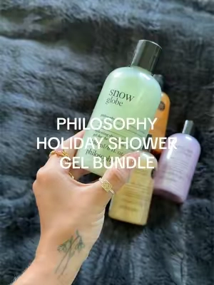 They literally smell edible 😩🤤 #philosophy #philosophyshowergel #holidayshowergel #christmasgiftideas #selfcaregift 