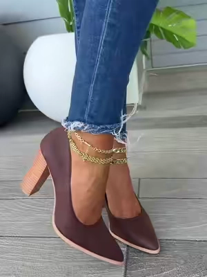 Obsessed With These Chunky Heel Pumps for Fall Style Without the Foot Pain #ChunkyHeelPumps #BlockHeelShoes #FallFashion #ComfortHeels #DressShoes 