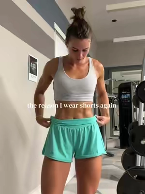 Only shorts I wear during cardio🤞🏼✨ wearing a small I’m 5’8” 140 lbs 

#halara #halaraeveryday #shortswithpockets #sweating #shorts 