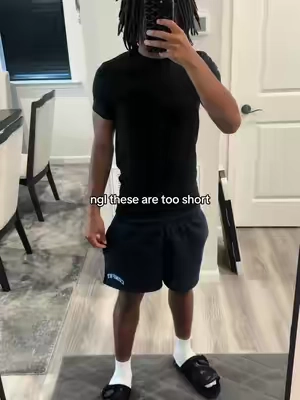 overly short #fyp #fashion #viral #comfrt #clothes 