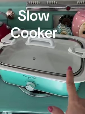MegaChef 3.5-Quart Casserole Slow Cooker w/ 3 Temp Settings don’t turn on your oven during these hot summer days! This would also be perfect during Thanksgiving or Christmas to save room in the oven! #crockpot #casseroles #slowcookerk #kitchen #homegoods @QVC, Inc 