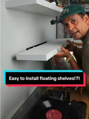 Finally!?! Floating shelves that are affordable and easy to install!?! 🙏🏽 #backtoschoolshopping #tiktokmademebuyit #tiktokshopcreatorpicks #tiktokshopsummersale #floatingshelves 