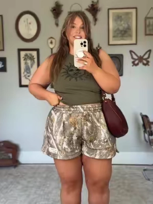 We are at the point in summer where I just can’t anymore. Comfy clothes only   #summeroutfits #comfyoutfit #comfrtclothing #plussizefashion #midsizefashion 
