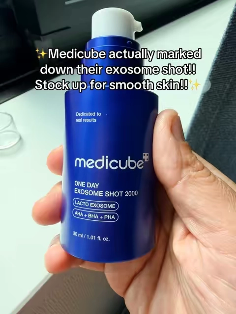 Trying Medicube One Day Exosome Shot 2000 Formulated with mild spicules plus AHA, BHA and PHA to help refine the look of texture and leave dull-looking skin feeling smoother and refreshed. #Medicube #medicubeexosomeshot #ExosomeShot #KoreanSkincare #skincare