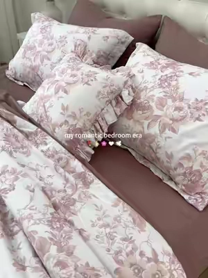 finally creating the soft, romantic bedroom I’ve always wanted 🌸this floral rose 7-piece comforter set is giving:✨ cozy mornings✨ slow evenings✨ dreamy bedroom vibesa complete bedding refresh in one set 🤍  #DealsforYouDays  #bedding #beddingset #comforterset #floralbedding      