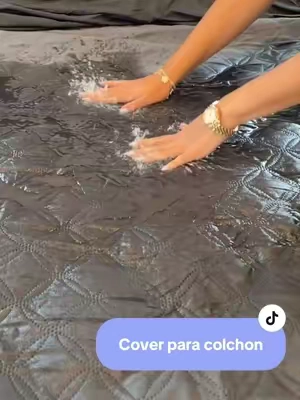 Respuesta a @YulyDD no se otro pero este forro de colchón no transpasa ni una gótica de agua #waterproof #Home #cubrecolchon #cover #tiktokshopsummersale 