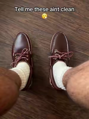 These timbs fit a little big you can go down a half size if you would like a more snug fit. You can go true to size if you would like more room #timberlands #timbs #boatshoes 