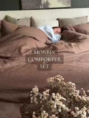 The coziest bedding for my fall girlies 🍂  #bedding #fallbedding #comforterset #bedroominspo #beddingset 