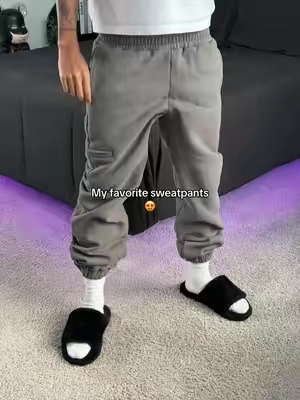 👆🏽Grab a pair before they sell out👆🏽 #recentpickups #musthaves #sweatpants #trending #viraltiktok 