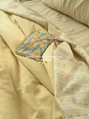 The coziest little bedroom refresh 🌼🧈 Floral stripes, soft butter yellow, and a complete 7-piece set that already matches perfectly 🤍✨ #ButterYellowBedding #BeddingSet #BedroomRefresh #CozyHome #floralbedding 