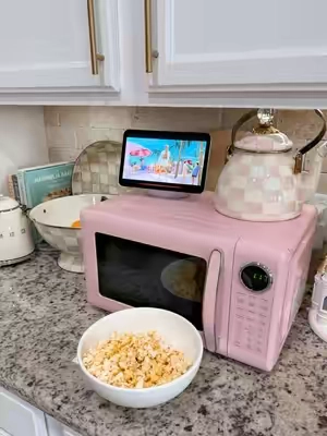 Who said a microwave has to be boring? 💗 This retro pink microwave adds the cutest pop of color to your kitchen, has pre-programmed cooking settings, a digital clock, LED display, and the perfect compact size for countertops. 🎀✨🌸🍒💕 #kitchenfinds #pinkkitchen #nostalgia #homefinds #kitchendecor @QVC, Inc 