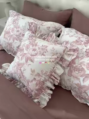 a floral rose 7-piece comforter set that makes bedtime feel extra special ✨pretty, practical, and perfect for every season ☁️bonus: fitted sheet pockets for your everyday essentials 🫶  #DealsforYouDays #bedding #beddingset #comforterset #floralbedding      
