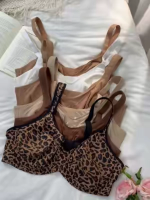The everyday confidence boost you didn't know you needed Your girls deserve better than uncomfortable wires and constant adjusting. Enter: this perfect match. #hsiabra #DealsforYouDays #SummerWins
