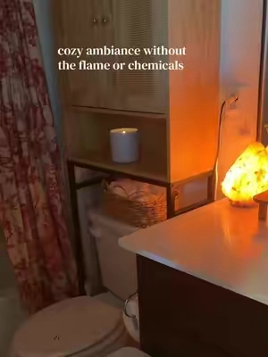 she’s cozy + smells divine but doesn’t have all of the candle chemicals or an open flame? Yes please 🧸🔥 #diffuser #flamelesscandle #cozyathome #cozyhomefinds 