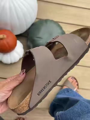 #birks #birkenstocksandals #birkenstocks #TikTokshopbacktoschool #BacktoSchool 