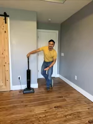Esta aspiradora te recoge todos los pelos y polvo de tu hogar también aspira y mapea al mismo tiempo 