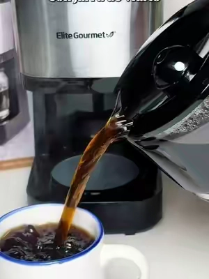 @QVC, Inc #cafetera #cafeteraelectrica #coffee #TikTokshopbacktoschool cafetera eléctrica con jarra de vidrio, capacida de 5 tazas 