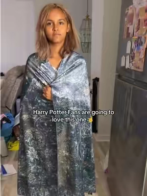 Harry Potter Invisibility Cloak is so much fun , especially if you have a little Harry Potter fan 🧙🪄 #harrypotter #harrypottertiktok #parentsoftiktok #FamilyFun #invisibilitycloak 