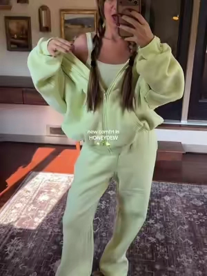 New @Comfrt in honeydew is here 🍈  #comfrt#sweats#comfy