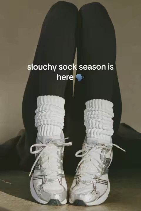 Comfrt Scrunch Slouchy Socks for fall & winter #slouchysocks #scrunchsocks #comfrt #comfrtclothing 