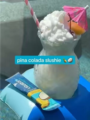 and pretending I’m sipping on this by the beach (and not at my desk) 😌🏝️ #liquidiv #pinacolada #slushie 