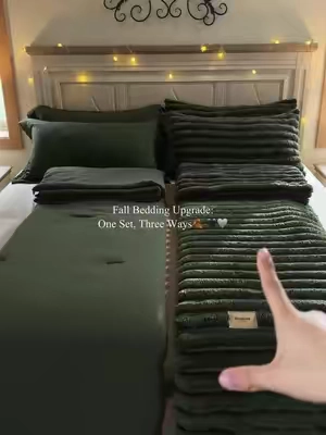One set, two ways to sleep. ✨ Your bed’s fall upgrade starts here. 👀#bedsure2in1comforter #homeessentials #yourcomforteryourway #bedsure #cozy 