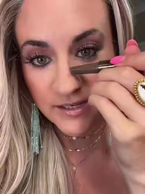 The way this SNATCHES my nose every single time. @tarte cosmetics #NoseContour #ContourStick #MakeupHack #ContourHack #makeuptipstiktok 