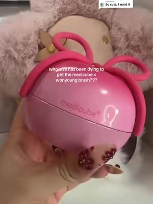 Replying to @Amy Nguyen 🤍 The I NEEDED IT. 🍒🎀 wonyoung forever Cherry brush. @medicube US Store #medicube #forevercherryhairbrush #glasshair #pdrnrosemarry #TikTokshopbacktoschool