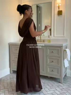 This brown color is so stunning but the other colors are so pretty too! 🤩🤎 worth every penny! #curvysweet #formaldress #classydress #weddingguestdress #bridesmaidsdresses 