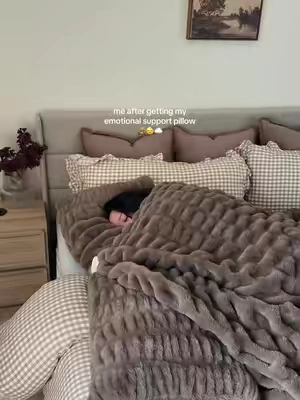 currently unavailable, busy cuddling my dreamer body pillow @Comfrt  #dreamerbodypillow #bodypillow #homebodylife #cozytok #cozyaesthetic 