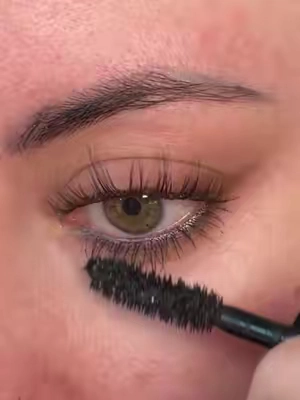 Kim kardashian lash tutorial using the style ebony 🖤