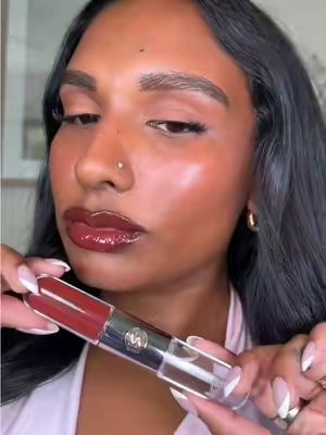 The perfect brick red to straddle the seasons 🔥 #kikomilano #haveyoumetkiko #unlimiteddoubletouch 