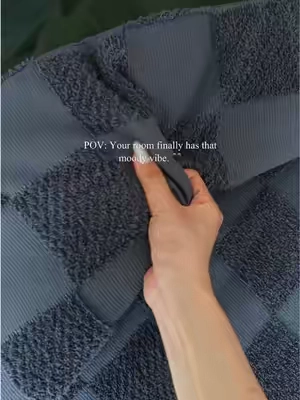 Moody vibes, cozy nights. ♟️🤎 This checkerboard bedding just hits different. Soft, aesthetic & made for the perfect bedroom reset. ✨#bedsure #TikTokshopbacktoschool #moody #MoodyBedroom #bedding 
