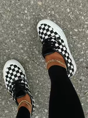 And they’re premium so they have that extra cushioned soles @vans #vans #TikTokshopbacktoschool 
