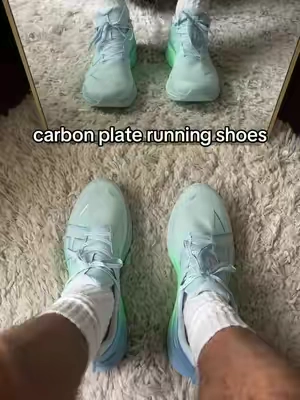 These carbon plate running shoes fit true to size. They are very lightweight and comfy #runningshoes #Running 