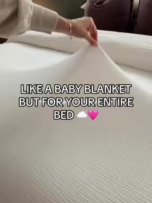 you get a duvet cover and 2 shams! Lots of ties on the inside and a hidden zip closure 🫶