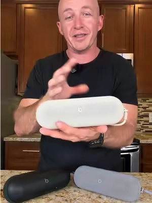 This Beats Pill x Kim Kardashian speaker is a great speaker #beatspill #beatsspeaker #bluetoothspeaker #beats #speaker 