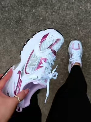 🎀🌸💗💕@Fly Kicks #newbalance530 #newbalance #pinkaesthetic #shoesforgirls 