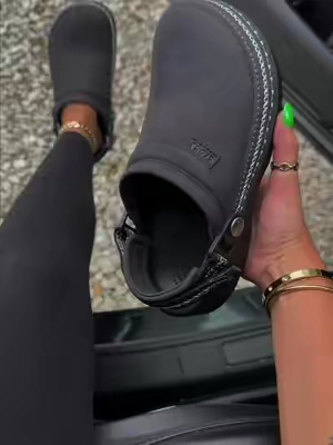 @Crocs #crocs #crocsshoes #crocsnewarrivals #TikTokshopbacktoschool #fallshoes 