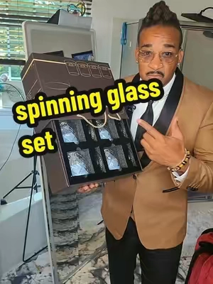 the spinning glass 4 set for all my cool ass people with cool ass friends! that likes to keep they drink cool #spinningglass #spinningglassgiftset #spinningwhiskeyglass #rotatingglass #360glassset 