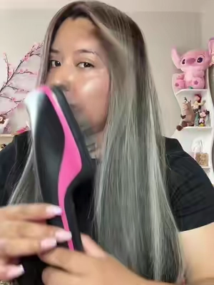 Un cepillo que toda mujer necesita tenerlo ya que te ahorra tiempo por que te seca te peina y te alisa tu cabello ✨🥰🌸
#peinesecador #cepillosecador #cepilloalisador
#peinealisador #paratiiiiiiiiiiiiiiiiiiiiiiiiiiiiiii 