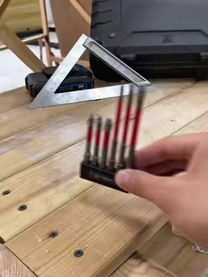 One stepped hex‑bit for multiple Allen‑screw sizes. Magnetic‑tip prevents dropped screws. Fits impact‑driver, great for car repair & DIY. Free‑shipping today.#DIYHacks#Tools#MagneticBit#HexBit#CarRepair 