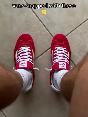 I recommend sizing up a half size with these vans low pros #vans #vansskate 