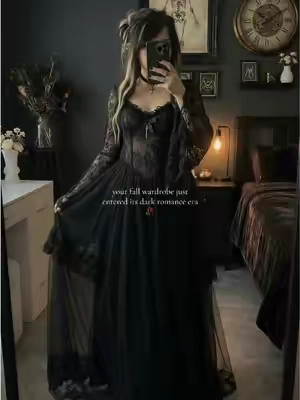 the kind of dress that makes an entrance for you..🕸️ #FallFashion #SpookySeason #gothic #darkromance 