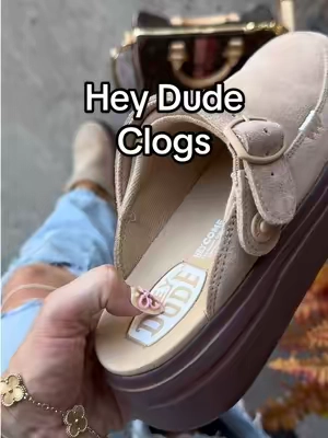 These hey dude clogs are so cute for fall! 🪵🍂 #heydude #heydudeclogs #heydudeaustin #heydudeaustinlift #tiktokshopcreatorpicks 