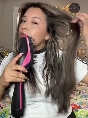 Este es el mejor peine 3 en 1 que me pude comprar lo amé por deja unos resultados hermosos 🥰✨🌸
#Design
#Comfort
#2in1
#tiktokshopcreatorpicks #paratiiiiiiiiiiiiiiiiiiiiiiiiiiiiiii 