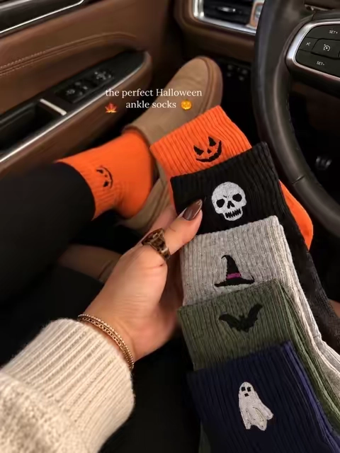 #halloweensocks #spookyseason #fallfinds #halloweenstyle #tiktokshopfinds