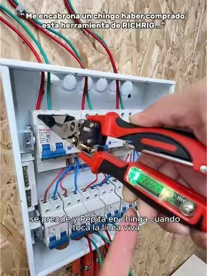 Pinzas multifuncionales para electricista RICHRIG con probador de voltaje digital. Cortan cables gruesos como mantequilla, pelan sin chingar el núcleo y detectan el corto en chinga. ¡Agárralas al mero remate en la bolsita amarilla antes de que vuelen, pariente! #herramientas #electricista #TikTokShop #descuento #parati