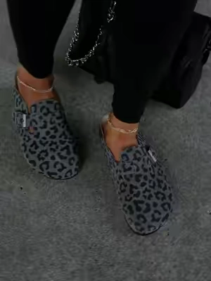 @EVELLYHOOTD US #evellyhootd #clogs #fallshoes #falloutfits 